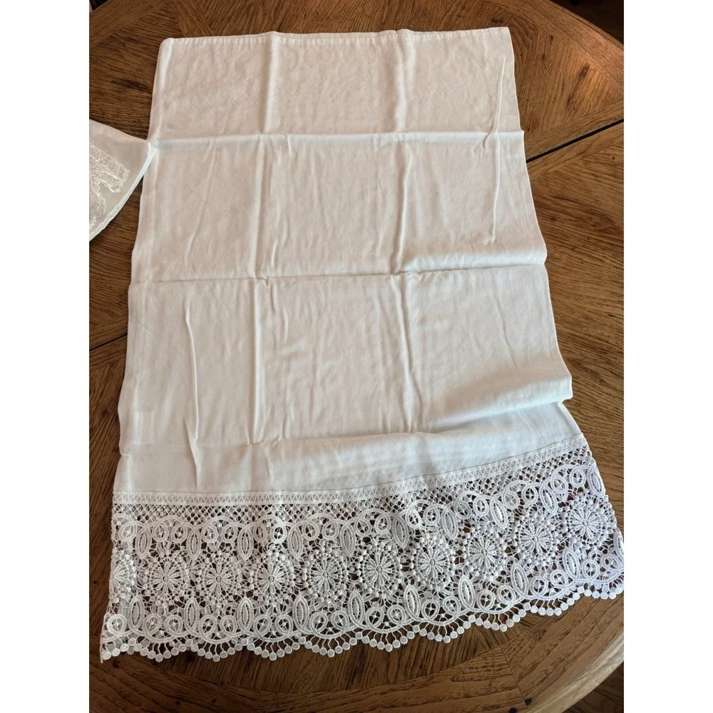 Set of 2 White Cotton Standard Pillowcases Wide Floral Lace Trim Cottage